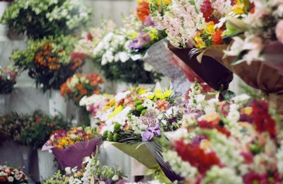 Should You Buy Flower Bouquets Online or In-Store? Find Out